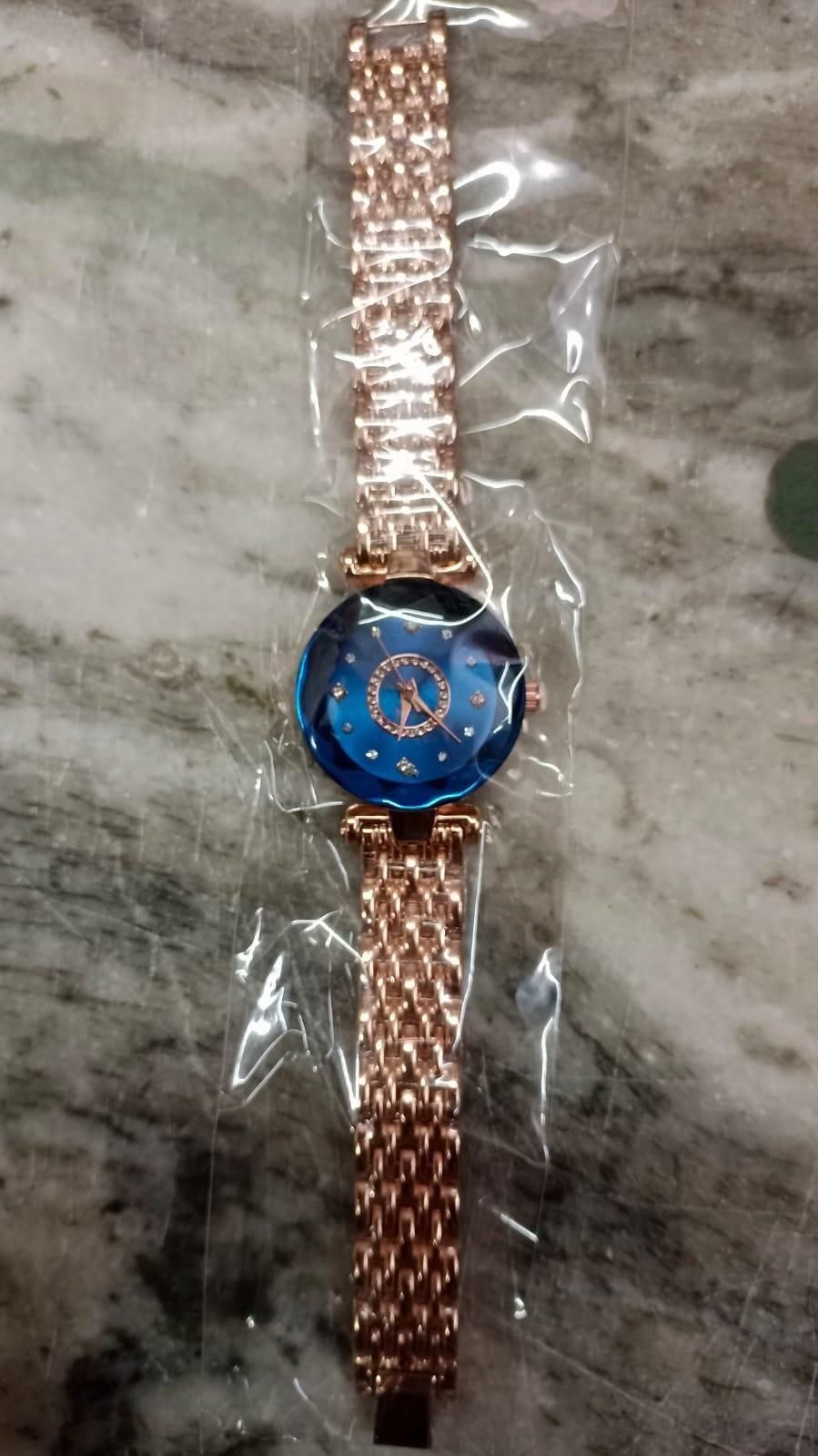 QUATRZ Women Diamond Shape Watch